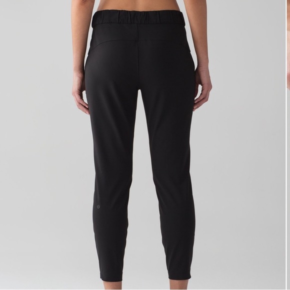 Lululemon On The Fly Pant Woven Black size 12 - Picture 6 of 11